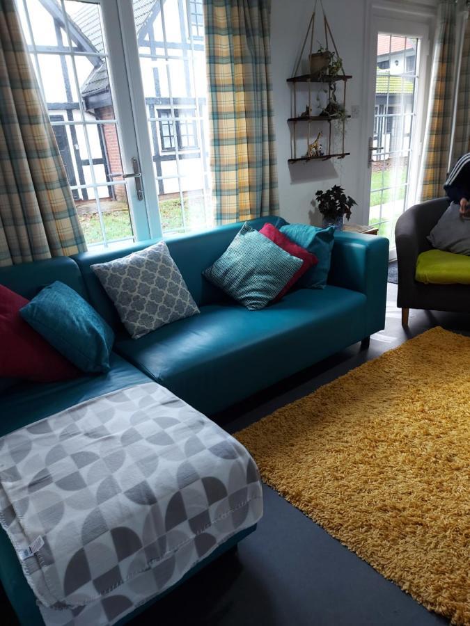 3.9. Tudor Court Chalet